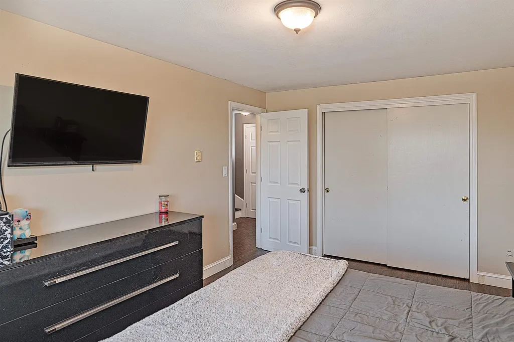 100 Pillsbury Road Londonderry NH 03053