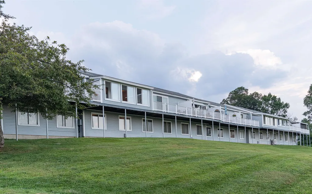 100 Pillsbury Road Londonderry NH 03053