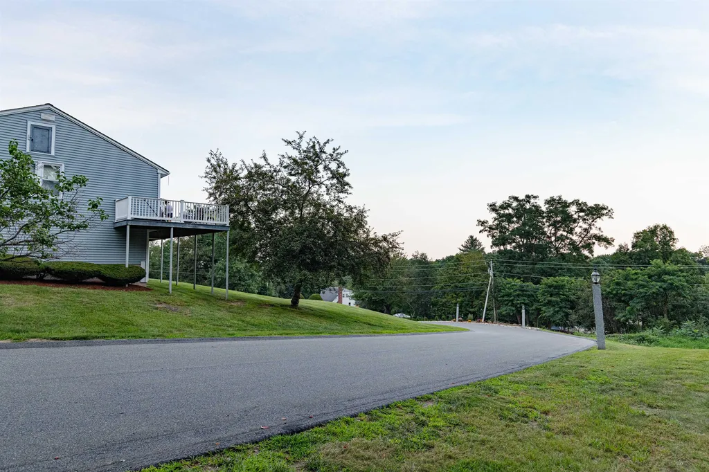 100 Pillsbury Road Londonderry NH 03053
