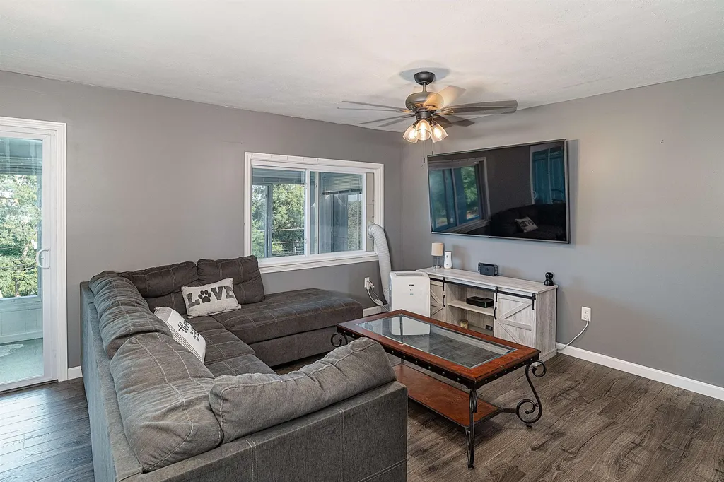 100 Pillsbury Road Londonderry NH 03053