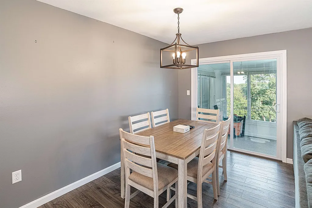 100 Pillsbury Road Londonderry NH 03053