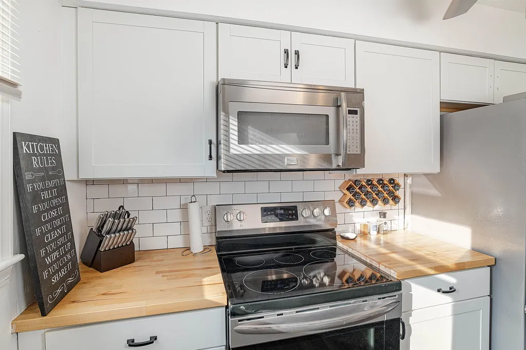 100 Pillsbury Road Londonderry NH 03053