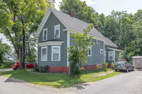 8 Spruce Street Concord NH 03301