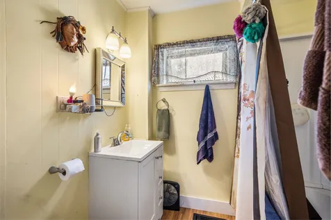 8 Spruce Street Concord NH 03301