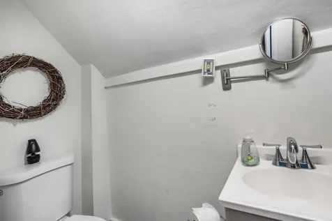8 Spruce Street Concord NH 03301