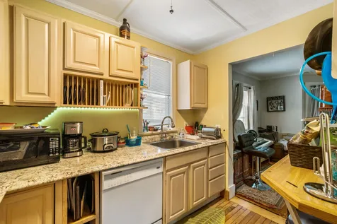 8 Spruce Street Concord NH 03301