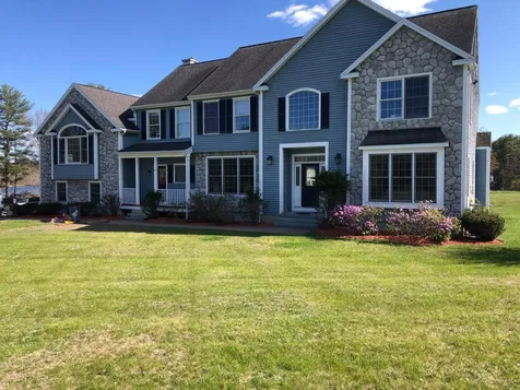 105 Horace Greeley Road Amherst NH 03031