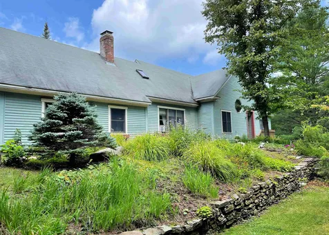 66 Morgan Circle St. Johnsbury VT 05819