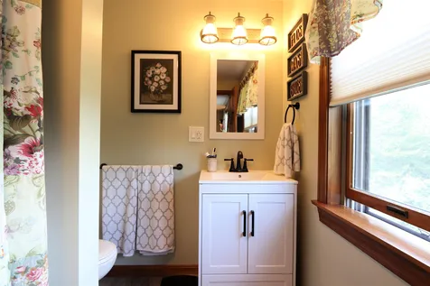 66 Morgan Circle St. Johnsbury VT 05819