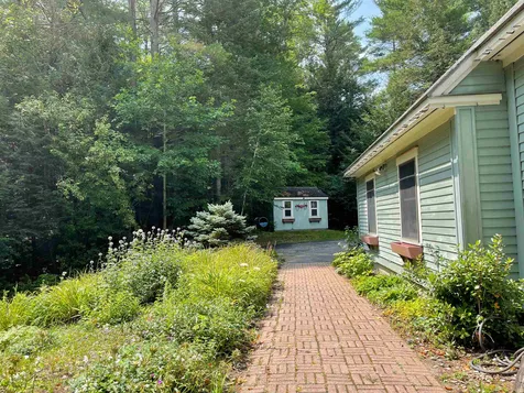 66 Morgan Circle St. Johnsbury VT 05819