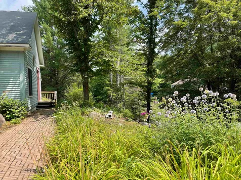 66 Morgan Circle St. Johnsbury VT 05819