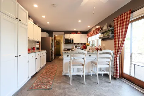 66 Morgan Circle St. Johnsbury VT 05819