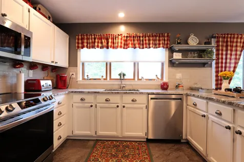 66 Morgan Circle St. Johnsbury VT 05819