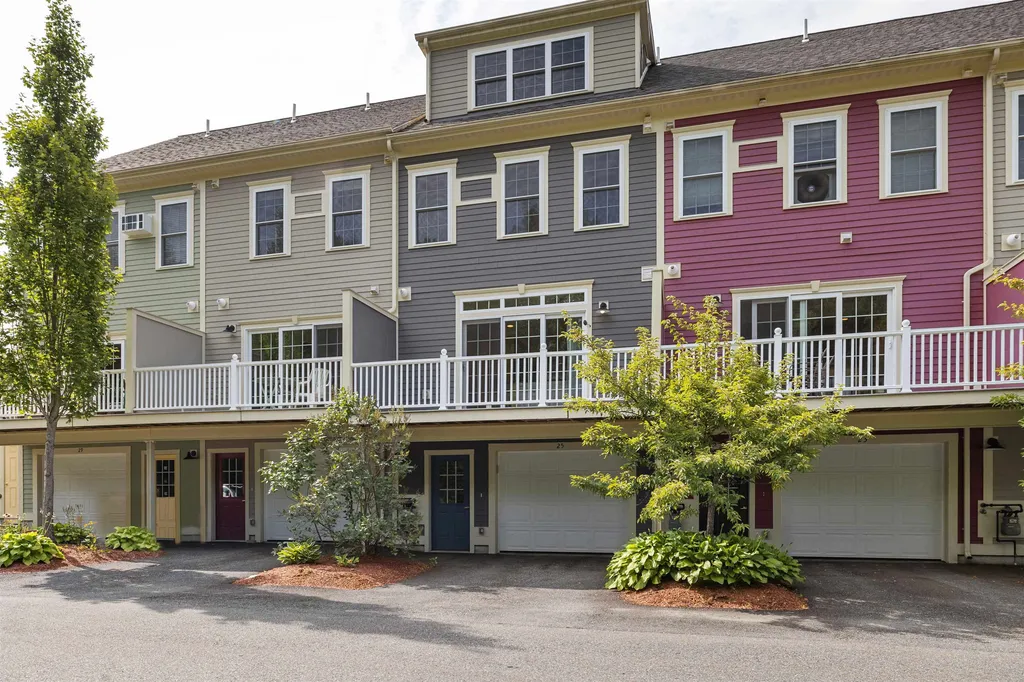25 Forest Edge Drive Hanover NH 03755