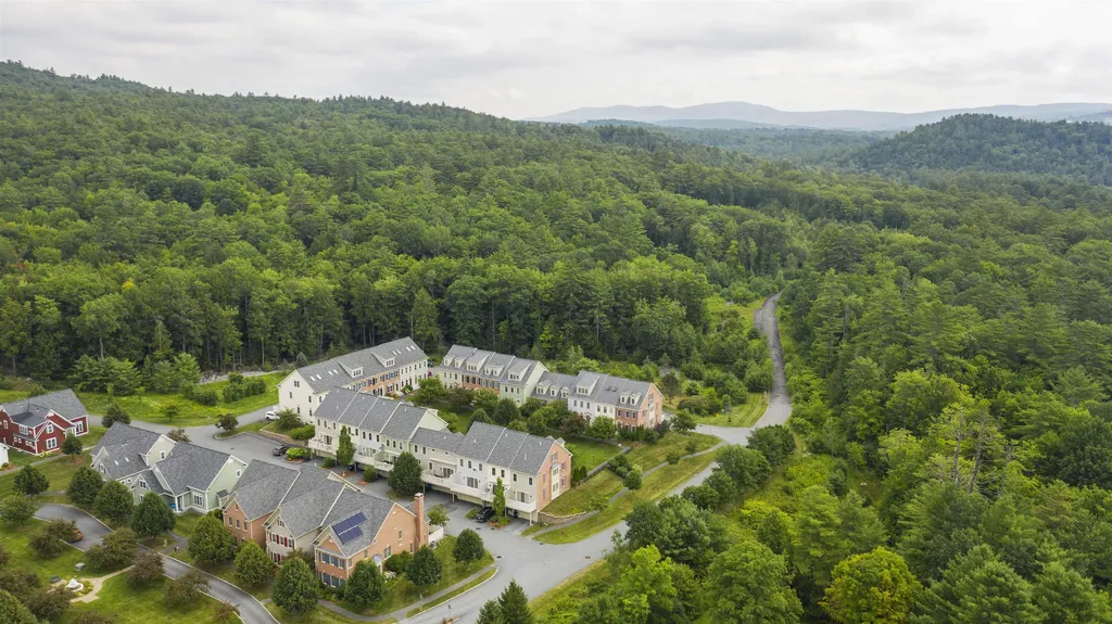25 Forest Edge Drive Hanover NH 03755