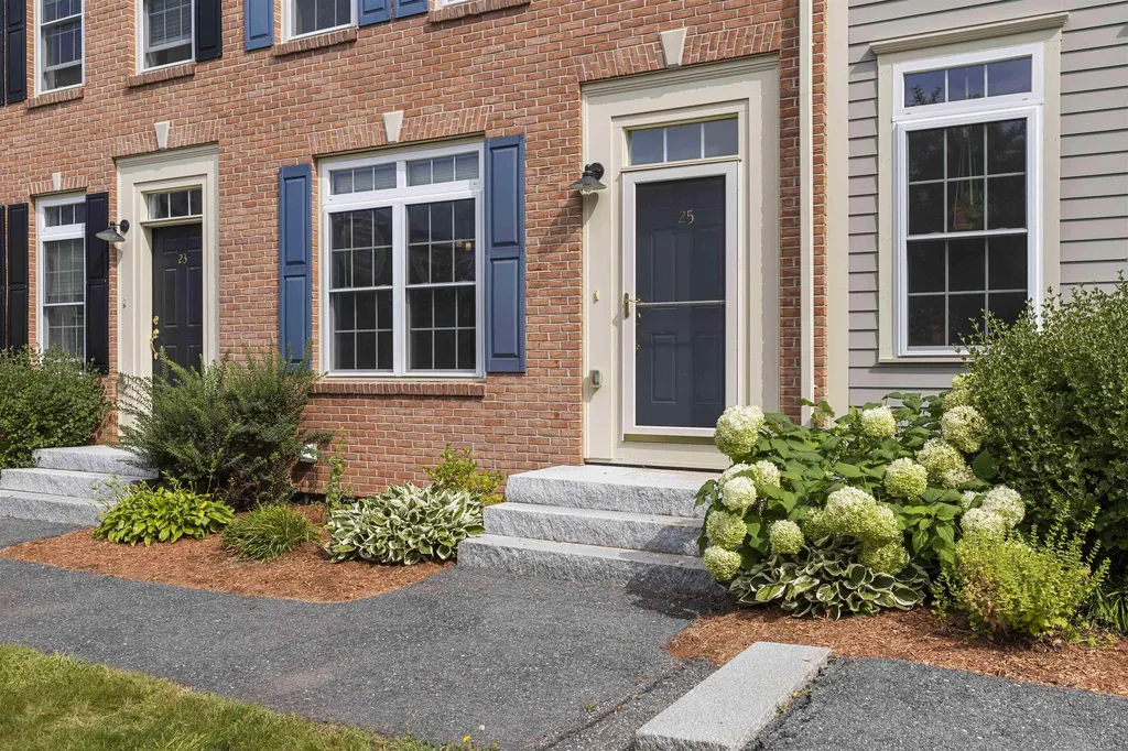 25 Forest Edge Drive Hanover NH 03755