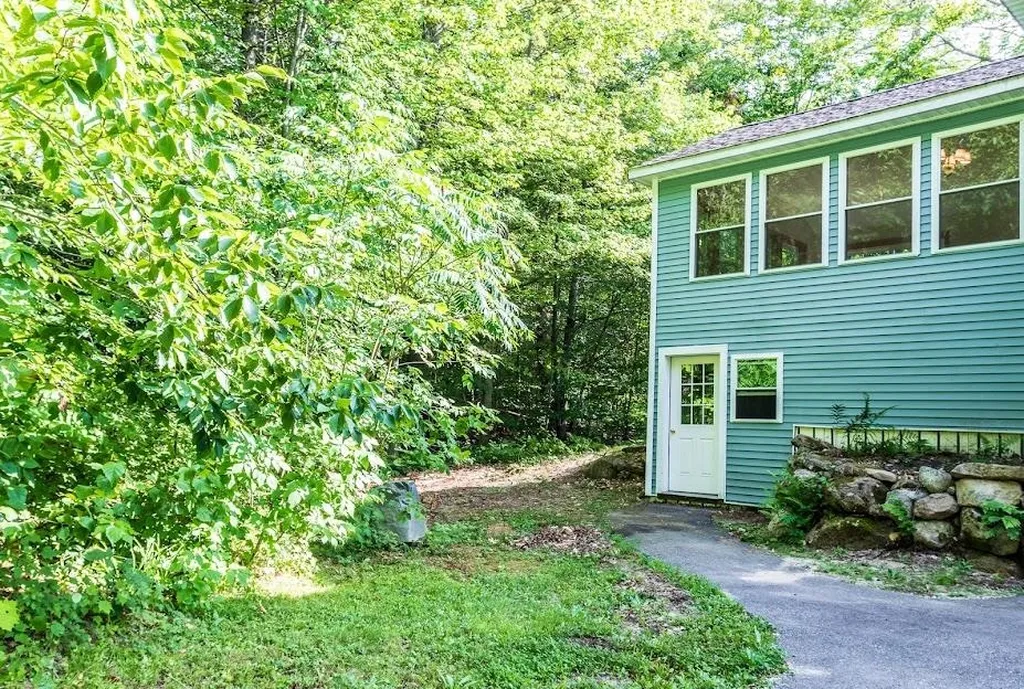 8 Friar Tuck Way Wolfeboro NH 03894