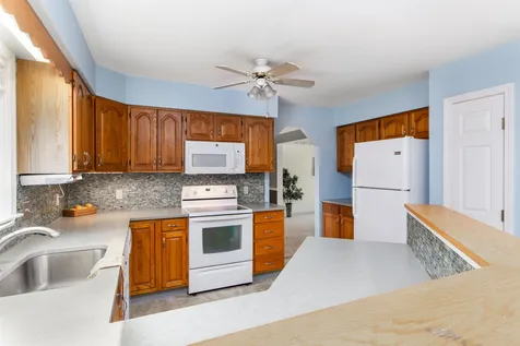 61 Beech Street Essex VT 05452