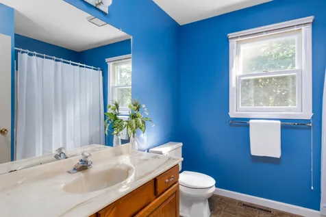 61 Beech Street Essex VT 05452
