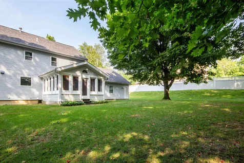 61 Beech Street Essex VT 05452