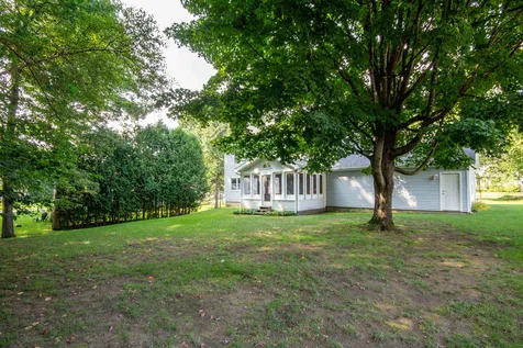 61 Beech Street Essex VT 05452