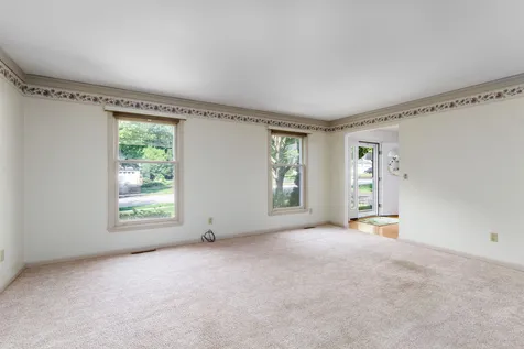 61 Beech Street Essex VT 05452