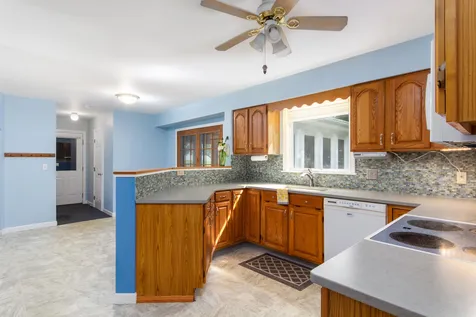 61 Beech Street Essex VT 05452