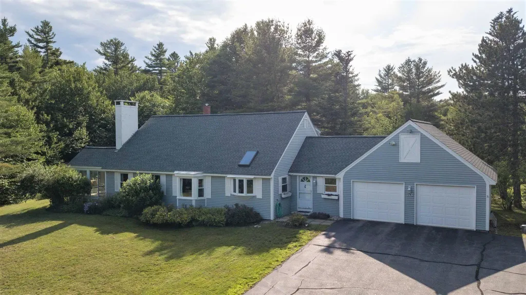 194 Knights Hill Road New London NH 03257