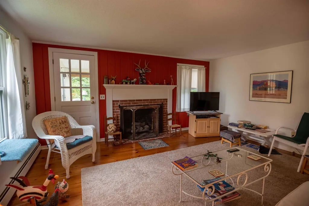 194 Knights Hill Road New London NH 03257