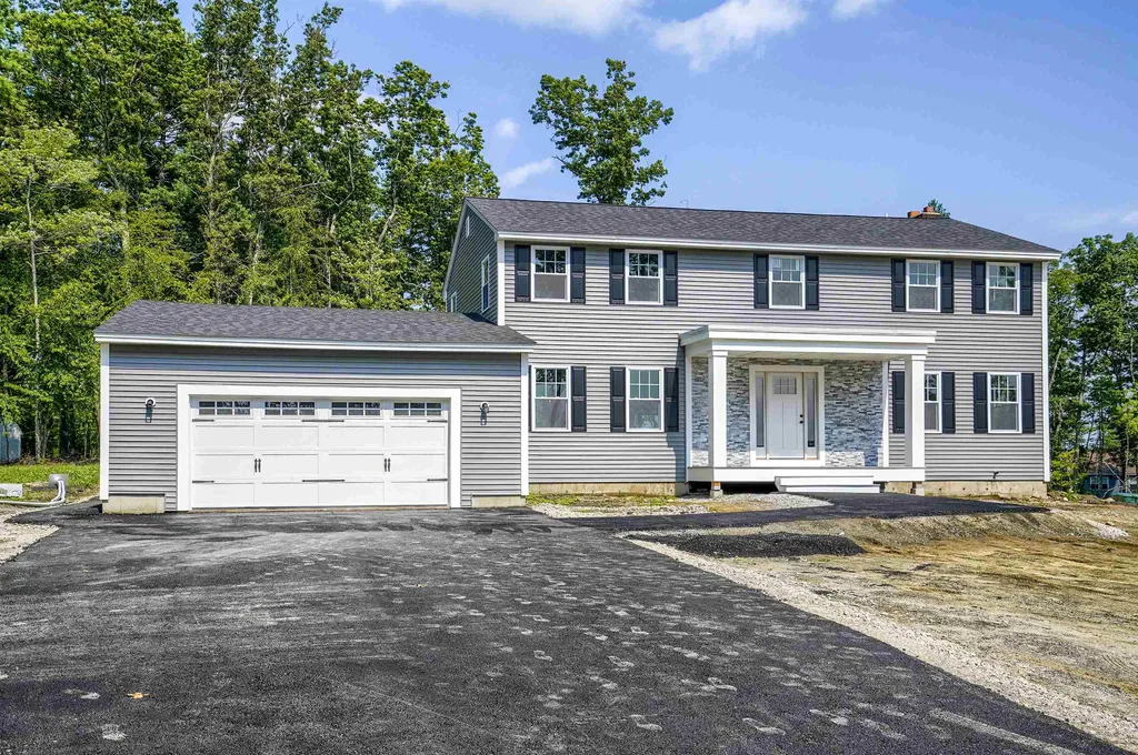 10 Mayflower Lane Pelham NH 03076
