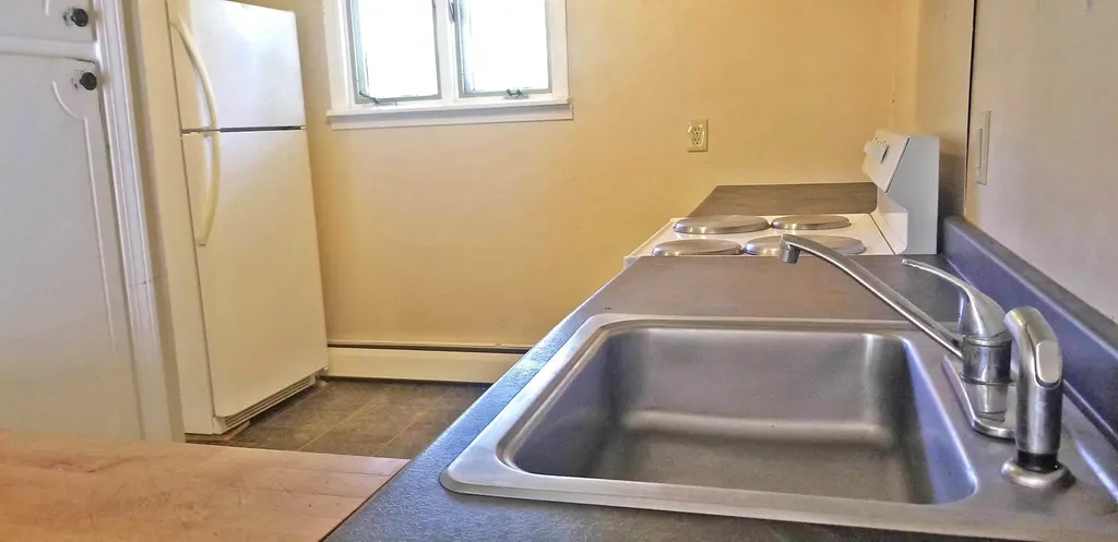 59 Brookside Drive Brattleboro VT 05301