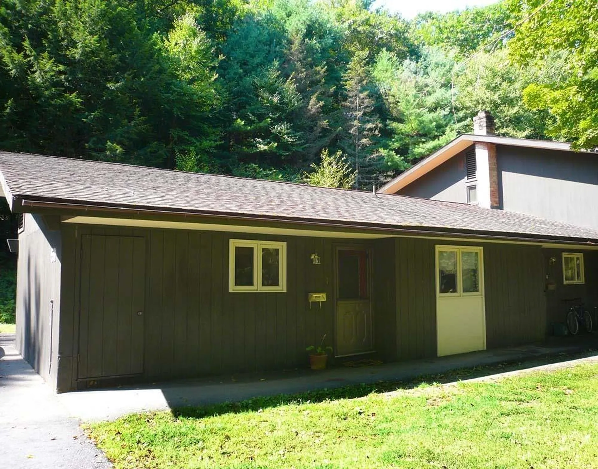 59 Brookside Drive Brattleboro VT 05301