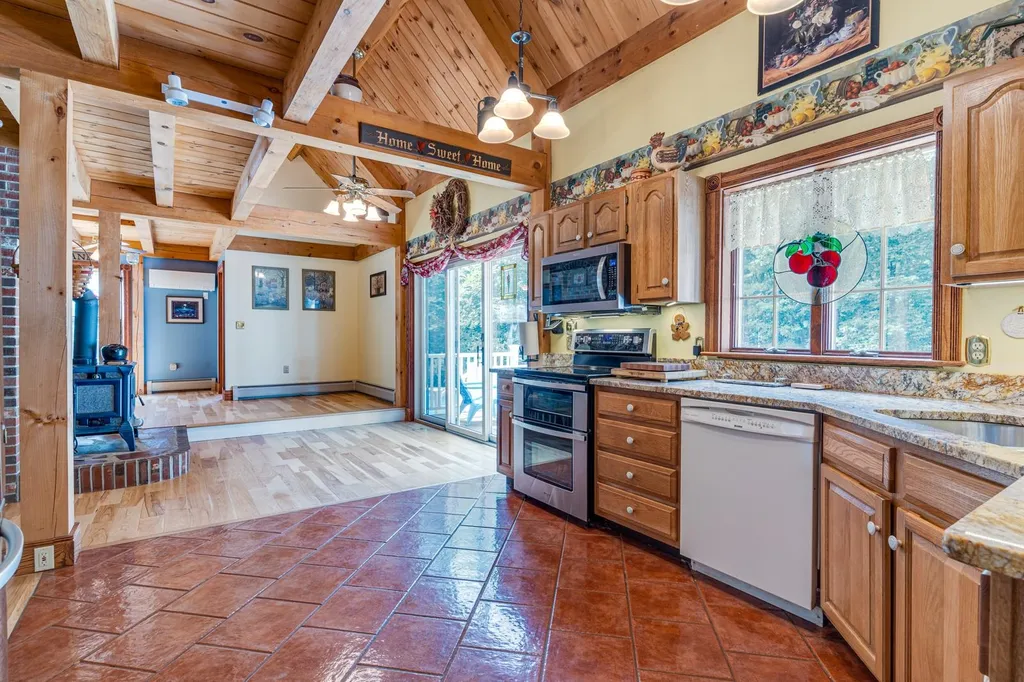 19 Sandy Brook Drive Durham NH 03824