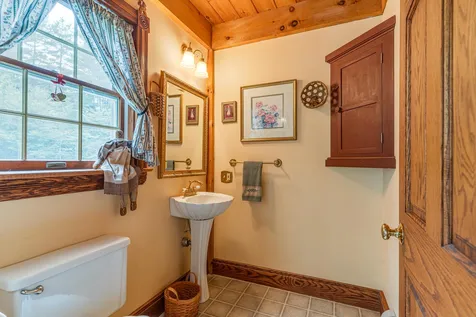 19 Sandy Brook Drive Durham NH 03824