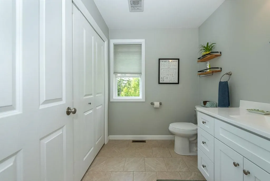 77 Oak Hill Road Barrington NH 03825