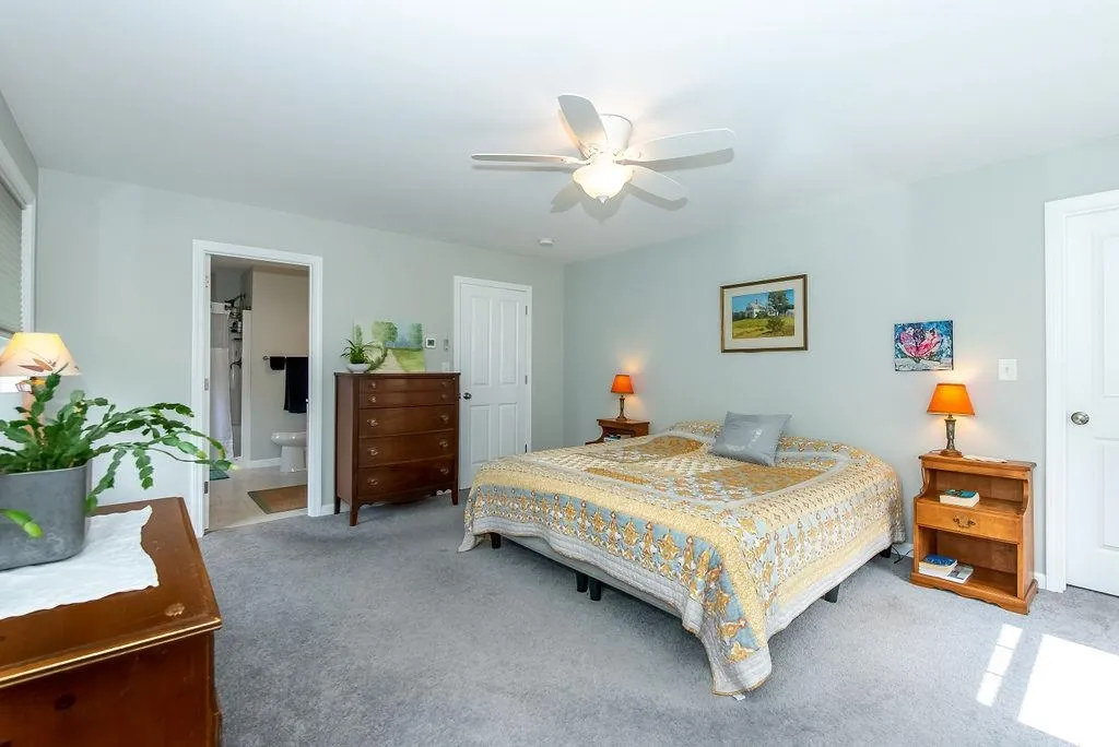 77 Oak Hill Road Barrington NH 03825