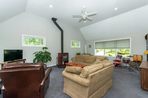 77 Oak Hill Road Barrington NH 03825