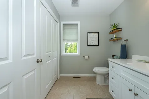 77 Oak Hill Road Barrington NH 03825