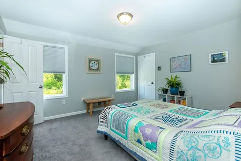 77 Oak Hill Road Barrington NH 03825