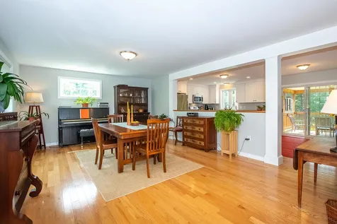 77 Oak Hill Road Barrington NH 03825