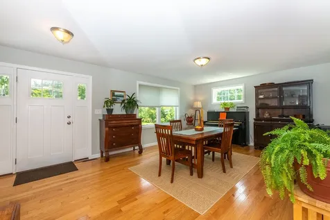 77 Oak Hill Road Barrington NH 03825