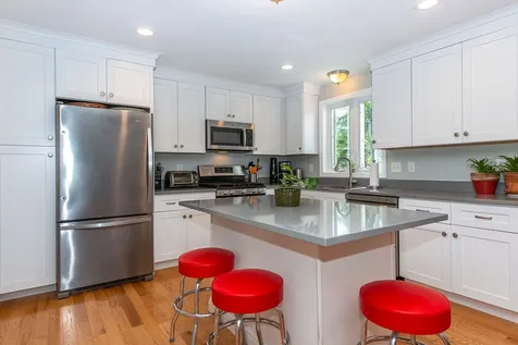 77 Oak Hill Road Barrington NH 03825
