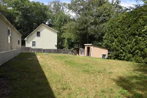 18 Red Fox Crossing Hillsborough NH 03244