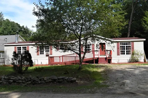 18 Red Fox Crossing Hillsborough NH 03244