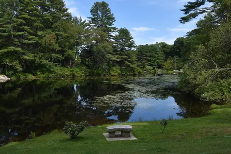 18 Red Fox Crossing Hillsborough NH 03244