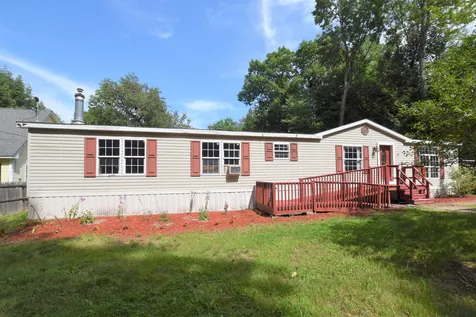 18 Red Fox Crossing Hillsborough NH 03244