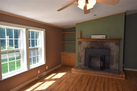 18 Red Fox Crossing Hillsborough NH 03244