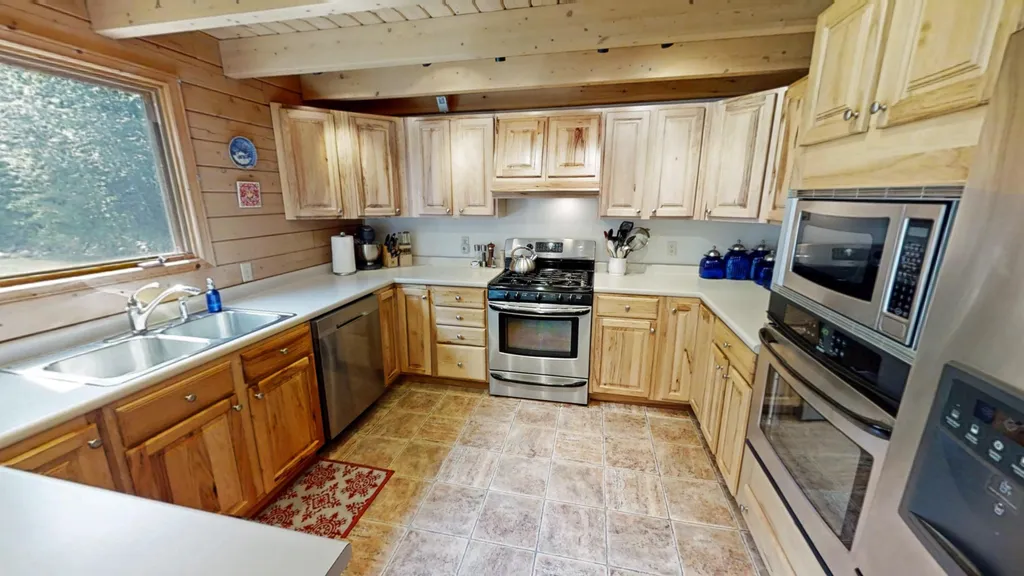 70 Stinson Road Plymouth NH 03264