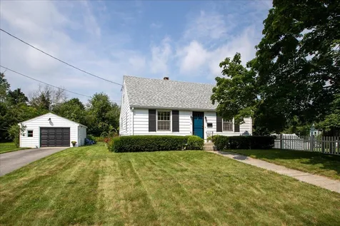 3 Comings Court Exeter NH 03833