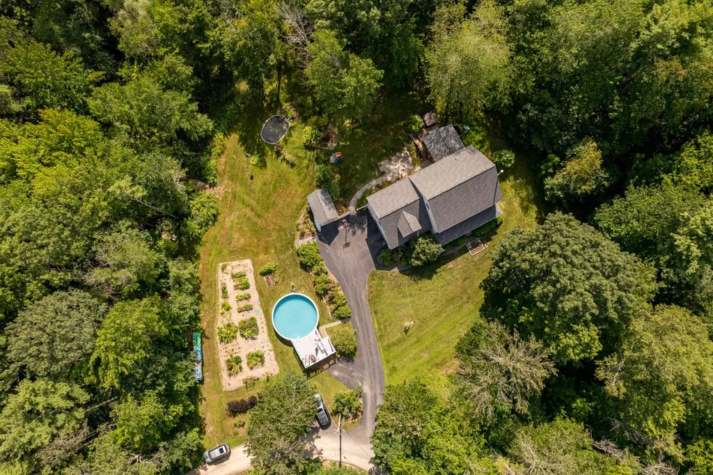 5 Nancy Lane Dover NH 03820